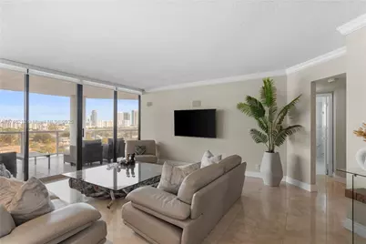 3600 Yacht Club Dr #902, Aventura, FL 33180 - Photo 9
