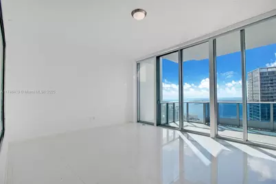 200 Biscayne Boulevard Way #5304, Miami, FL 33131 - Photo 9