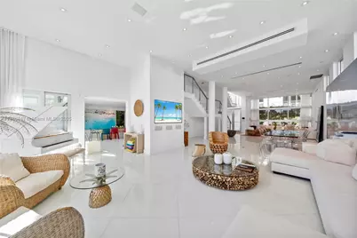 227 E Dilido Dr, Miami Beach, FL 33139 - Photo 31