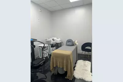 8205 NW 12th St, Doral, FL 33126 - Photo 7