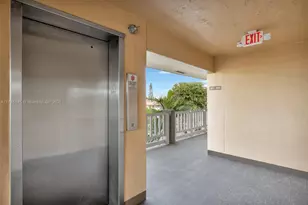 9241 Sunrise Lakes Blvd, Sunrise, FL 33322 - Photo 29