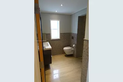 6130 NE 4th Ct, Miami, FL 33137 - Photo 9