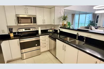 17375 Collins Ave #1006, Sunny Isles Beach, FL 33160 - Photo 7