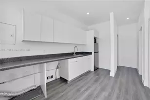 10272 SW 178th St, Miami, FL 33157 - Photo 5