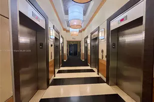 253 NE 2nd St, Miami, FL 33132 - Photo 7