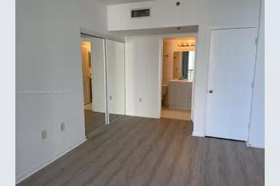 540 Brickell Key Dr #1600, Miami, FL 33131 - Photo 13