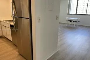 540 Brickell Key Dr, Miami, FL 33131 - Photo 5