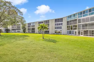 250 Grantham C, Deerfield Beach, FL 33442 - Photo 31