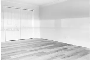 1000 Parkview Dr, Hallandale Beach, FL 33009 - Photo 13