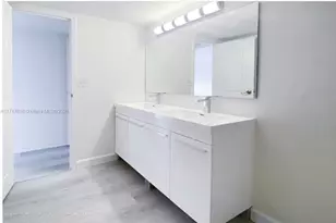 1000 Parkview Dr, Hallandale Beach, FL 33009 - Photo 15