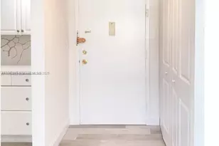 1000 Parkview Dr, Hallandale Beach, FL 33009 - Photo 19