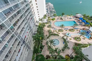 7601 E Treasure Dr, North Bay Village, FL 33141 - Photo 23