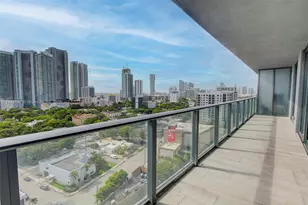 121 NE 34th St, Miami, FL 33137 - Photo 13