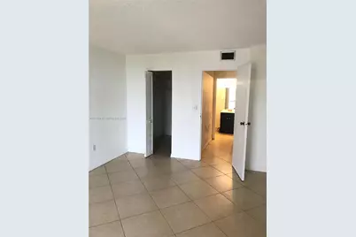 16950 W Dixie Hwy A631 Hwy #631, North Miami Beach, FL 33160 - Photo 11