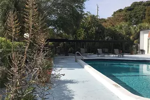 16950 W Dixie Hwy A631 Hwy, North Miami Beach, FL 33160 - Photo 17