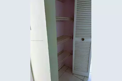 942 NE 199th St #3E, Miami, FL 33179 - Photo 21