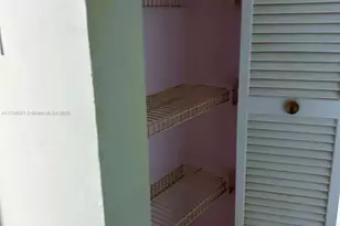 942 NE 199th St, Miami, FL 33179 - Photo 21