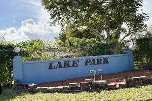 942 NE 199th St, Miami, FL 33179 - Photo 25