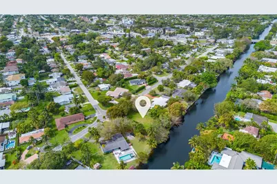 11701 W Biscayne Canal Rd, Miami, FL 33161 - Photo 13