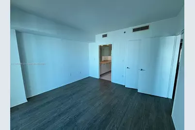 55 SE 6th St #2005, Miami, FL 33131 - Photo 17