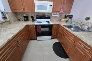 8485 SW 156th Pl, Miami, FL 33193 - Photo 11