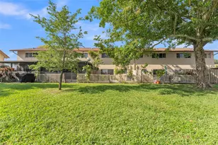 9745 NW 37th St, Sunrise, FL 33351 - Photo 37