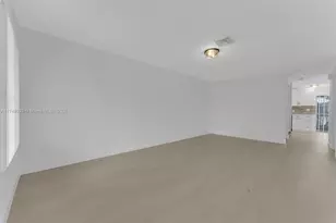 9745 NW 37th St, Sunrise, FL 33351 - Photo 5