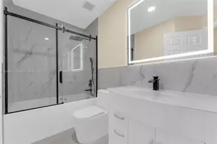 9745 NW 37th St, Sunrise, FL 33351 - Photo 27