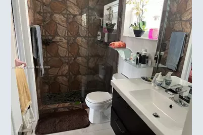 330 SE 2nd St #202F, Hallandale Beach, FL 33009 - Photo 7