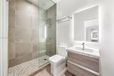 229 SW 9th St #208, Miami, FL 33130 - Photo 3