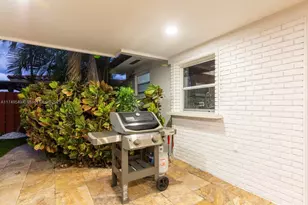 21250 NE 23rd Ave, Miami, FL 33180 - Photo 23