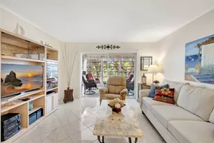 5002 NW 35th St, Lauderdale Lakes, FL 33319 - Photo 9