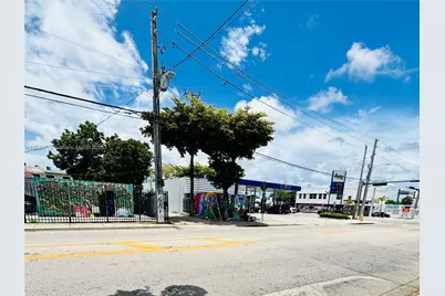 203 NW 35th St, Miami, FL 33127 - Photo 3