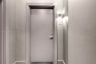 17111 Biscayne Blvd #2001, North Miami Beach, FL 33160 - Photo 7