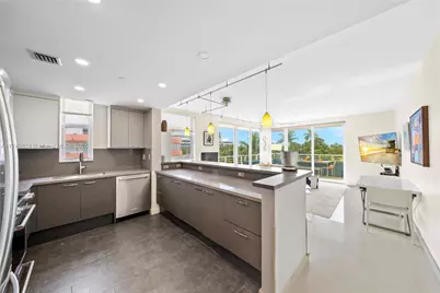 200 Ocean Dr #5D, Miami Beach, FL 33139 - Photo 1