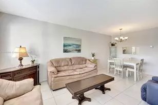 5002 NW 35th St, Lauderdale Lakes, FL 33319 - Photo 7