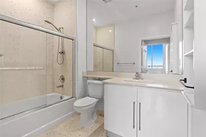 335 S Biscayne Blvd #UPH02, Miami, FL 33131 - Photo 29