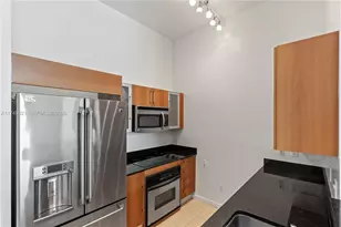 335 S Biscayne Blvd, Miami, FL 33131 - Photo 23