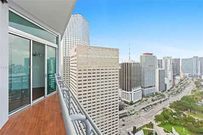 335 S Biscayne Blvd #UPH02, Miami, FL 33131 - Photo 3