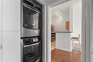 335 S Biscayne Blvd, Miami, FL 33131 - Photo 27