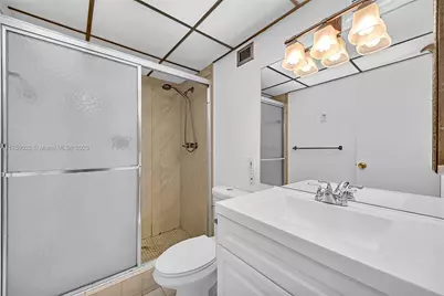 5860 NW 44th St #111, Lauderhill, FL 33319 - Photo 31