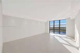 5500 Collins Ave, Miami Beach, FL 33140 - Photo 21