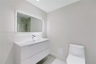 5500 Collins Ave, Miami Beach, FL 33140 - Photo 19