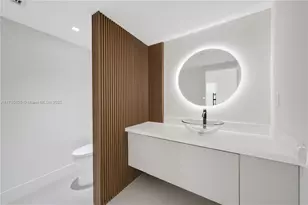 5500 Collins Ave, Miami Beach, FL 33140 - Photo 9