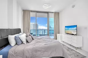 200 Biscayne Blvd Way, Miami, FL 33131 - Photo 13