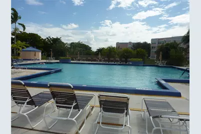 10123 Sunrise Lakes Blvd #104, Sunrise, FL 33322 - Photo 3