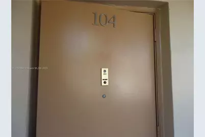 10123 Sunrise Lakes Blvd #104, Sunrise, FL 33322 - Photo 5