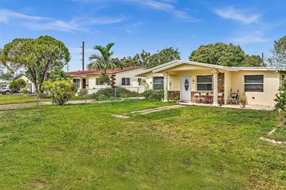 2631 NE 214th St, Miami, FL 33180 - Photo 5