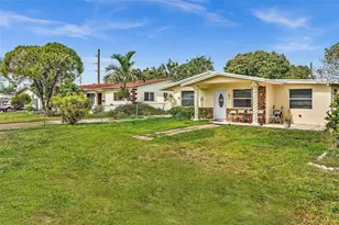 2631 NE 214th St, Miami, FL 33180 - Photo 5