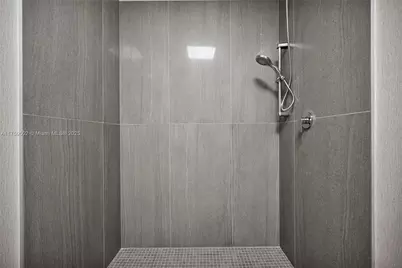 221 NE 67th St #2, Miami, FL 33138 - Photo 35